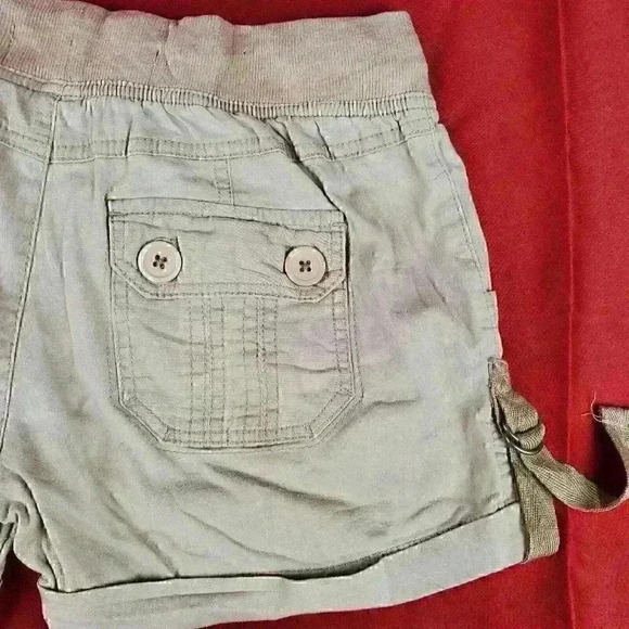 Authentic Petite Women Shorts Size 4P Beig… - Picture 5 of 8